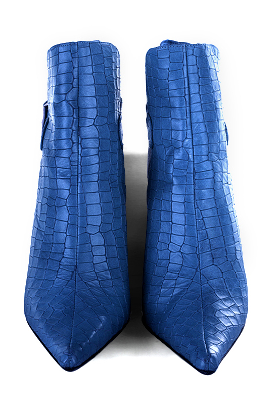 Electric blue women's ankle boots with buckles at the back. Pointed toe. High block heels. Top view - Florence KOOIJMAN
